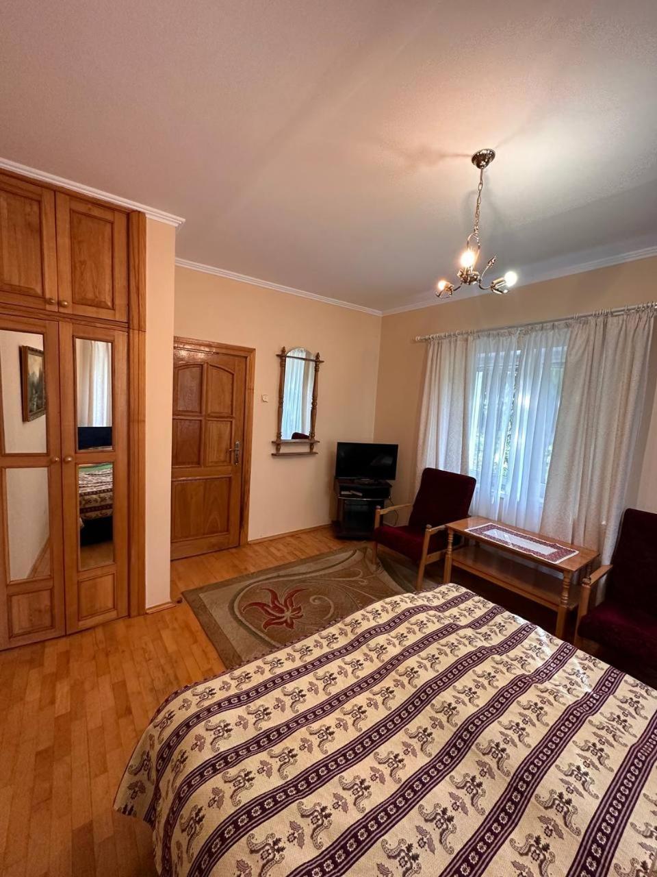 Роксолана Bed & Breakfast ตรุสคาเวตส์ ภายนอก รูปภาพ